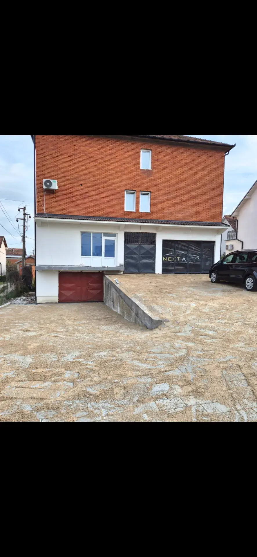 Lokal & Zyrë • 100m2