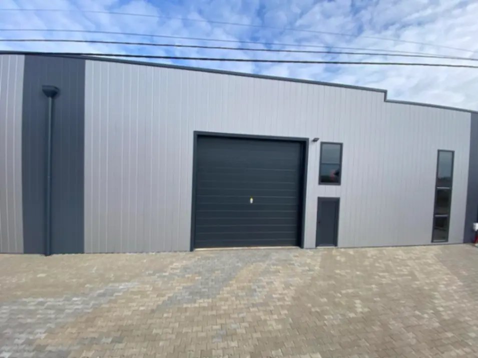Magazinë / Depo • 800m2