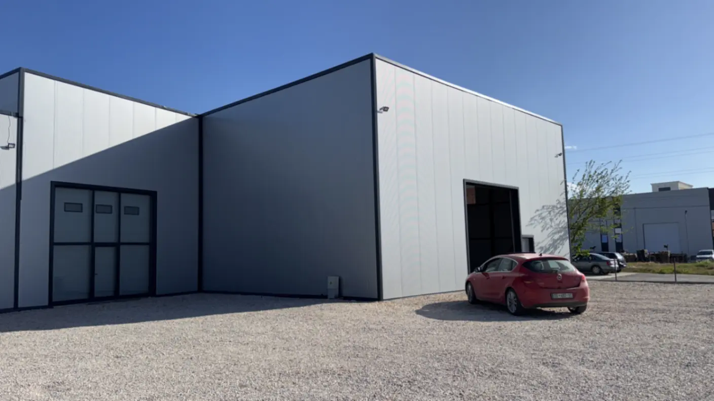 Magazinë / Depo • 450m2