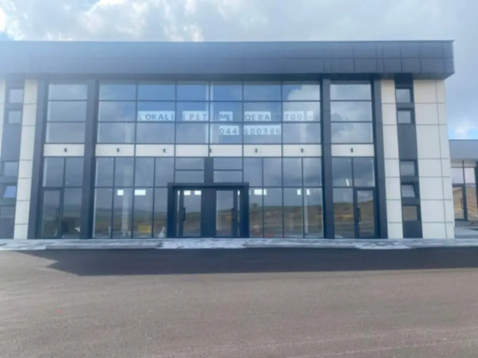Magazinë / Depo • 700m2